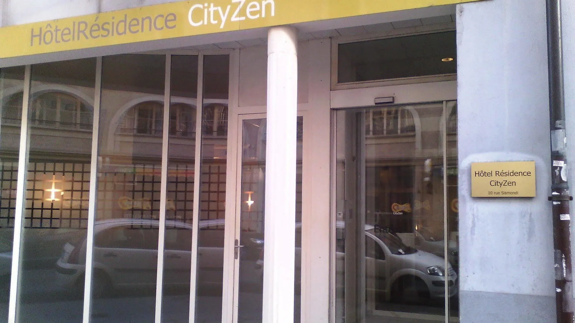 Appart'Hotel Residence Cityzen Geneva 3*,